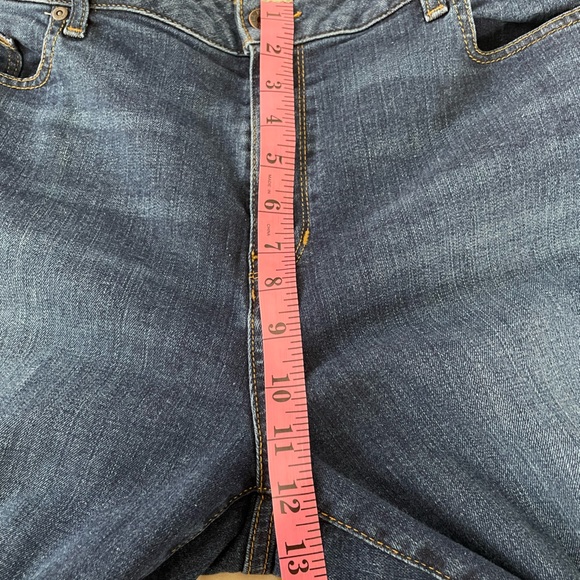 L.L. Bean Classic Fit Jeans, Blue, Women Size 16 M/T - Picture 12 of 12